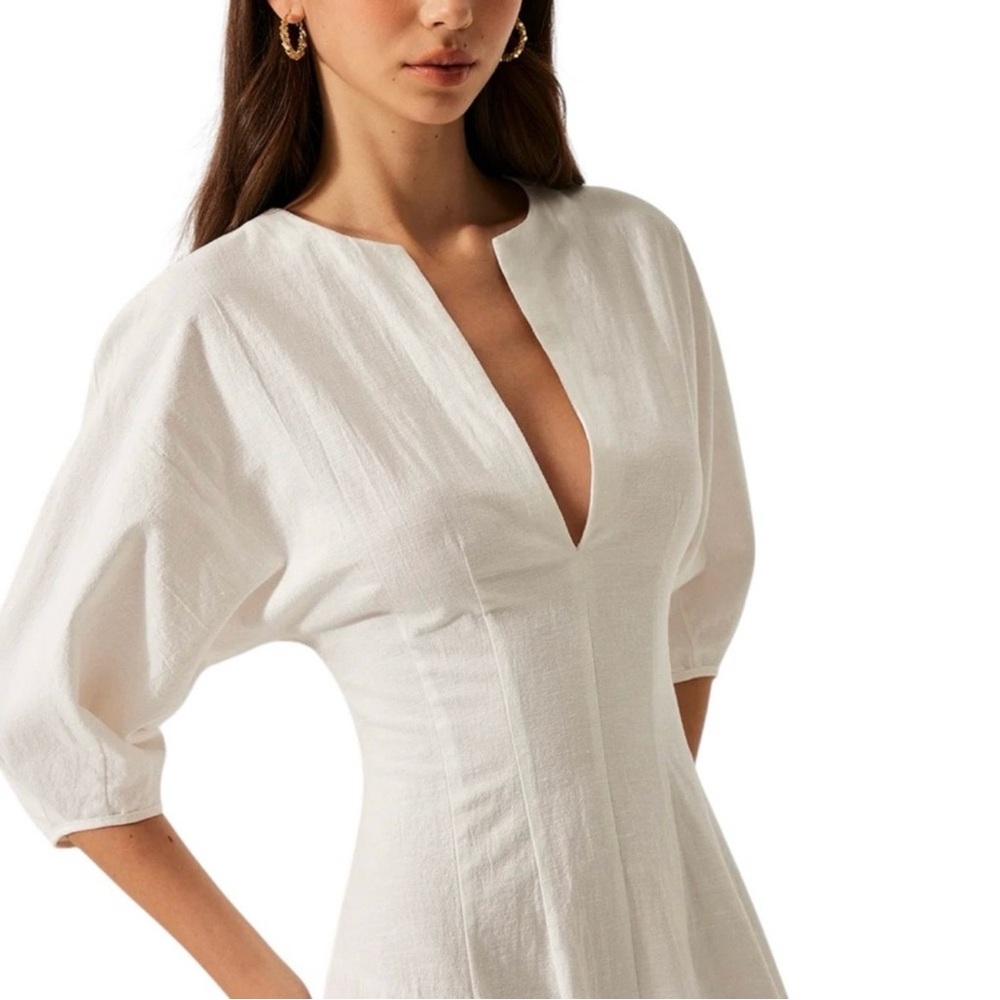 Sold - Picture 2 of 12